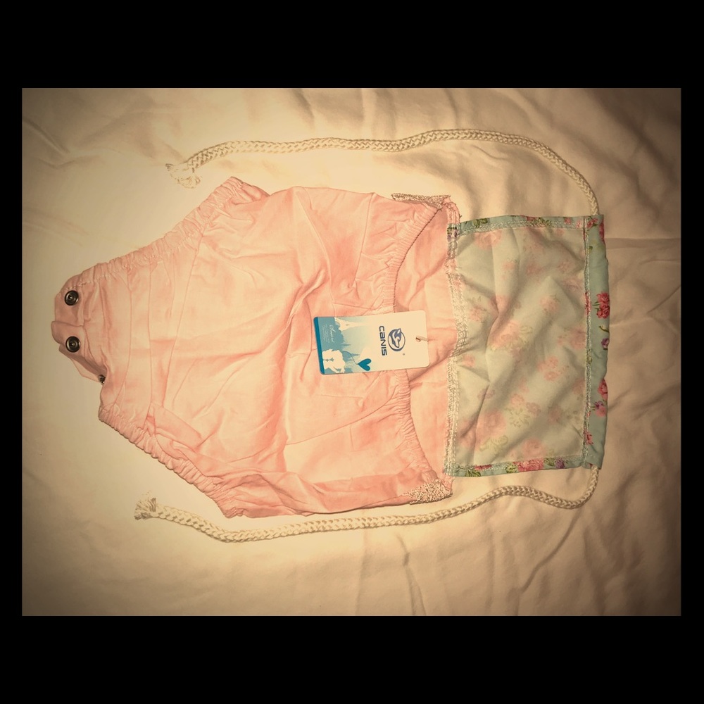 Brand new with tags, pink floral dress! Canis